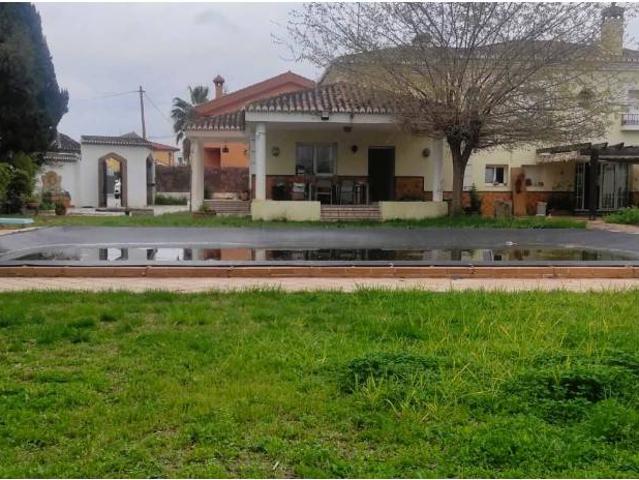 Casa chalet en Venta en Residencial Triana Barrio Alto