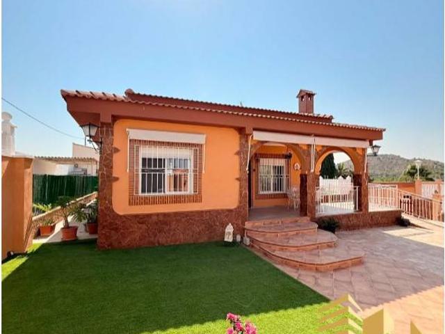 Casa chalet en Venta en Riba roja de Túria