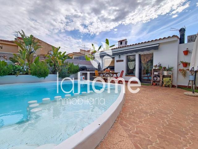 Casa chalet en Venta en Riba roja de Túria