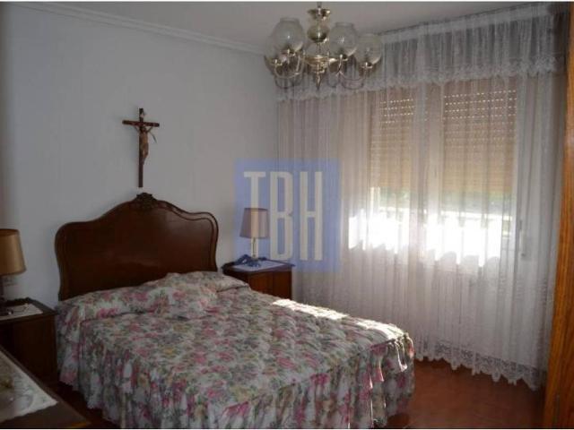 Casa chalet en Venta en Ribadavia