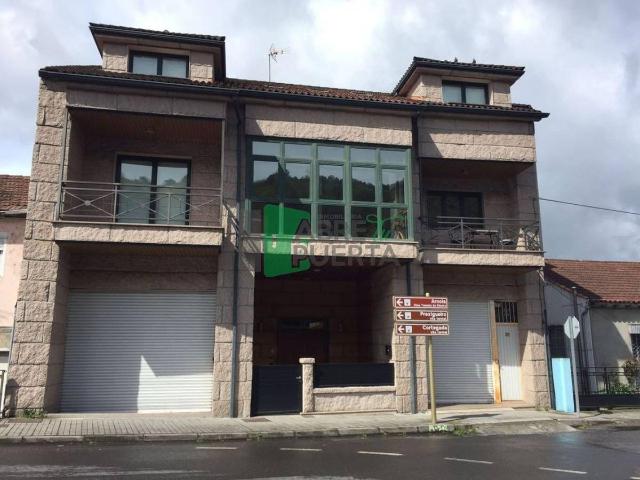 Casa chalet en Venta en Ribadavia