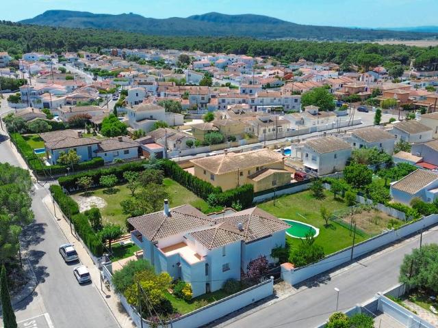 Casa chalet en Venta en Riells
