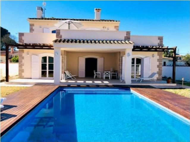 Casa chalet en Venta en Riells
