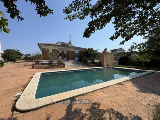 Casa chalet en Venta en Riudarenes