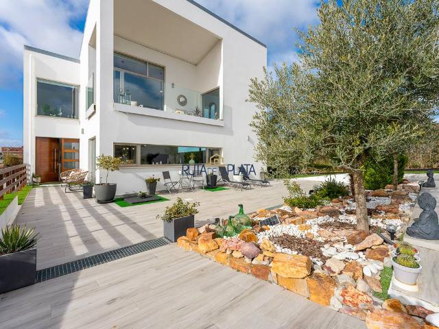 Casa chalet en Venta en Roales