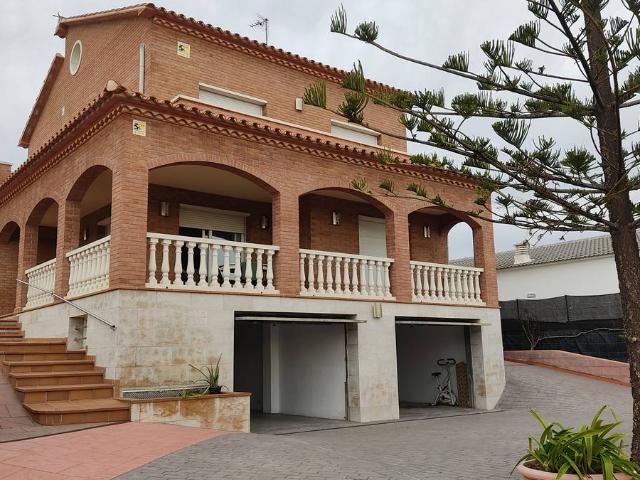 Casa chalet en Venta en Roda de Berà