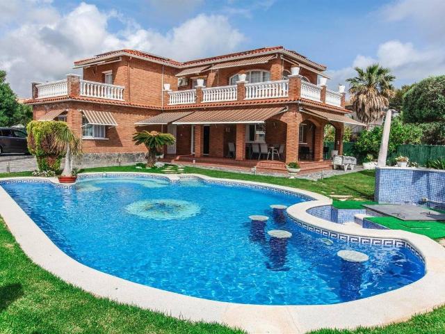 Casa chalet en Venta en Roda de Berà