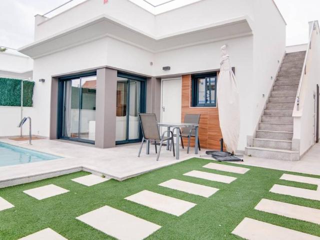 Casa chalet en Venta en Roda