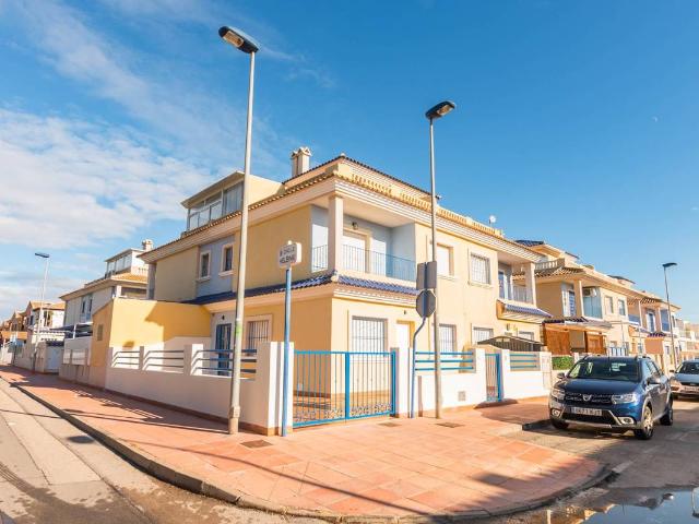 Casa chalet en Venta en Roda