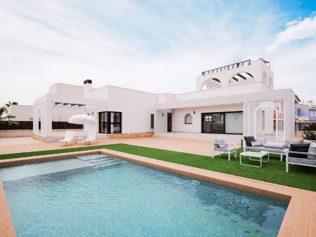 Casa chalet en Venta en Rojales