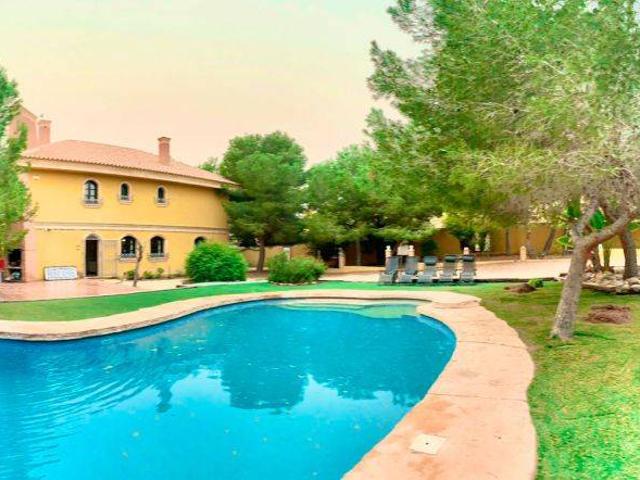 Casa chalet en Venta en Rojales