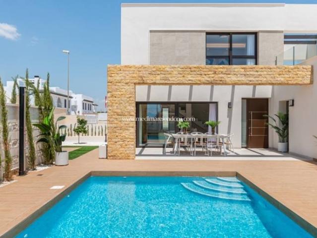 Casa chalet en Venta en Rojales