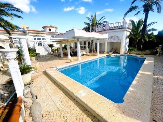 Casa chalet en Venta en Rojales