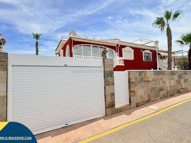 Casa chalet en Venta en Rojales