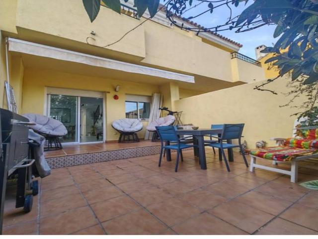 Casa chalet en Venta en Rojales