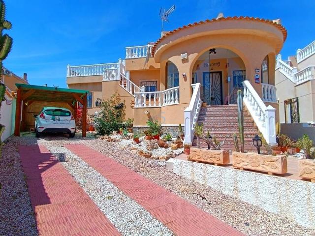 Casa chalet en Venta en Rojales