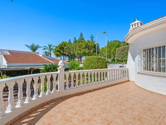 Casa chalet en Venta en Rojales