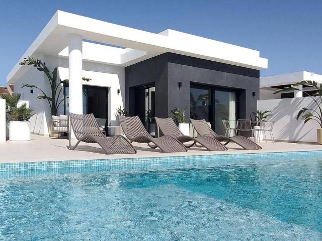 Casa chalet en Venta en Rojales