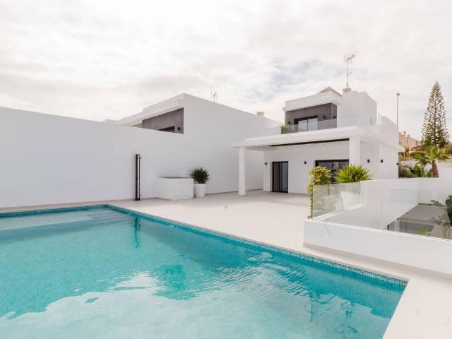 Casa chalet en Venta en Rojales