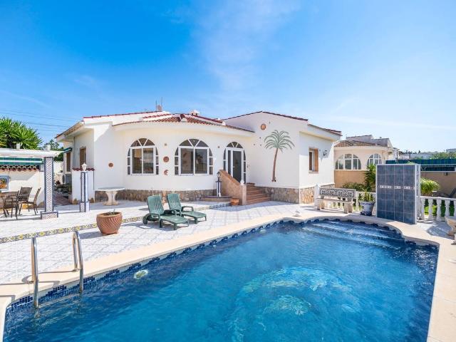 Casa chalet en Venta en Rojales