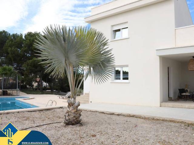 Casa chalet en Venta en Rojales