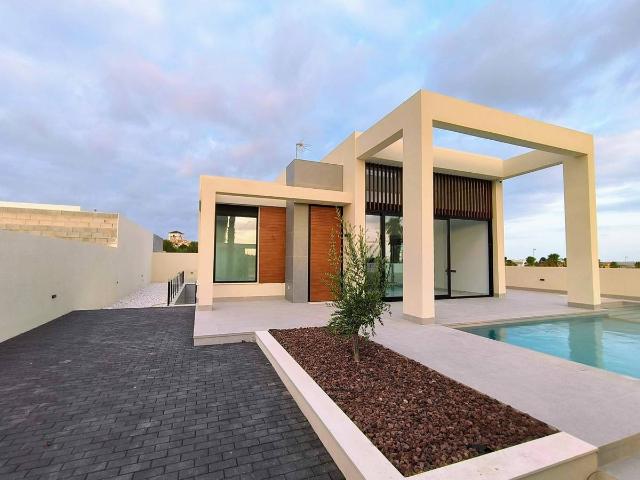Casa chalet en Venta en Rojales