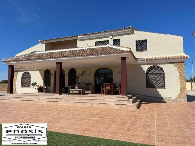 Casa chalet en Venta en Roldán