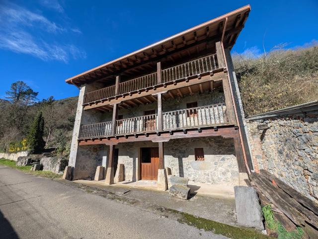 Casa chalet en Venta en Ruesga