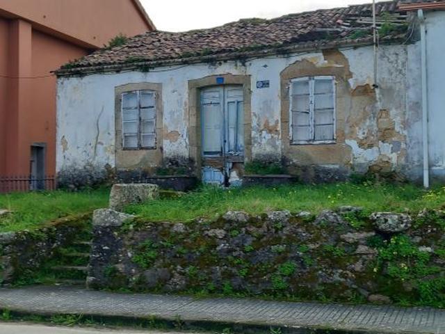 Casa chalet en Venta en Santa Uxía de Ribeira