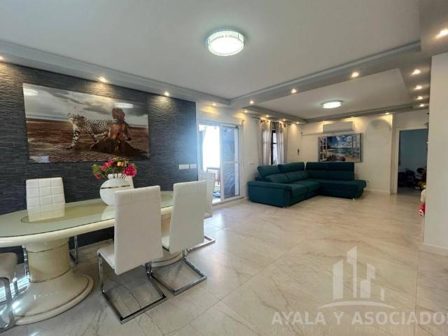 Casa chalet en Venta en Santa Ana