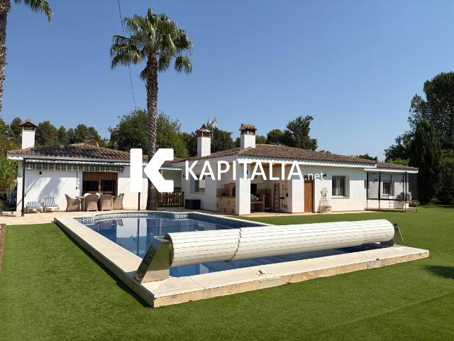 Casa chalet en Venta en Santa Ana
