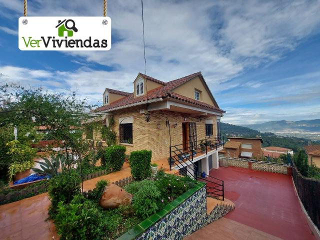 Casa chalet en Venta en Santa Coloma de Cervelló