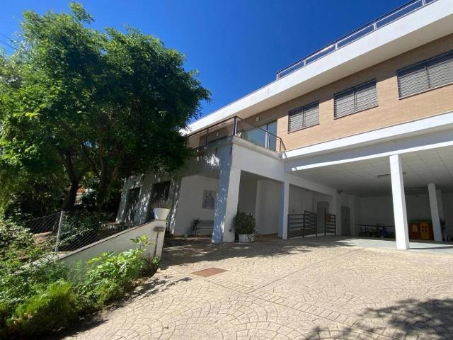 Casa chalet en Venta en Santa Maria de Trassierra