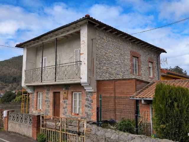 Casa chalet en Venta en Santa María de Cayón
