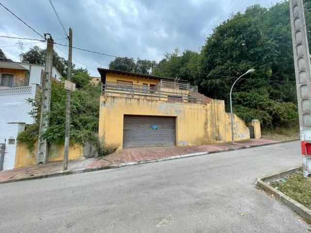 Casa chalet en Venta en Santa Maria de Palautordera