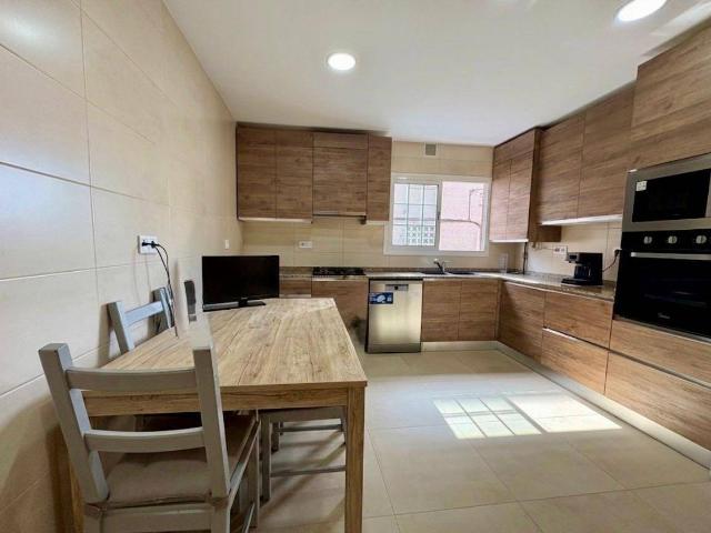 Casa chalet en Venta en Santa Perpètua de Mogoda