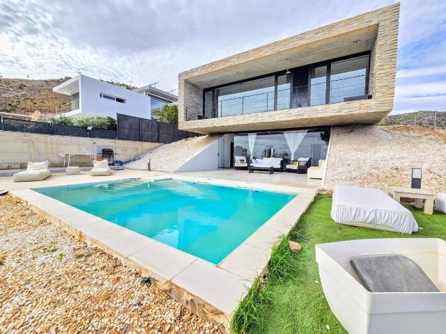 Casa chalet en Venta en Santangelo