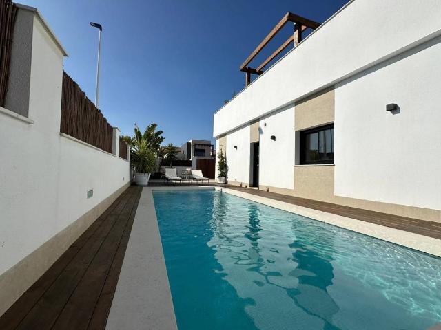 Casa chalet en Venta en Santiago de la Ribera
