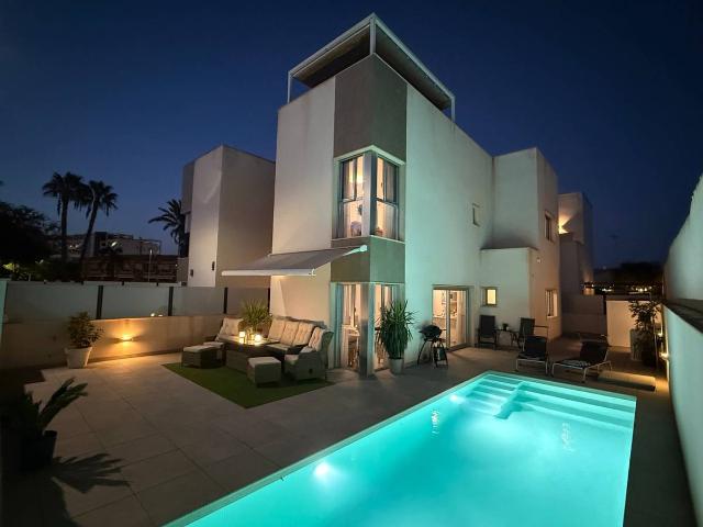 Casa chalet en Venta en Santiago de la Ribera