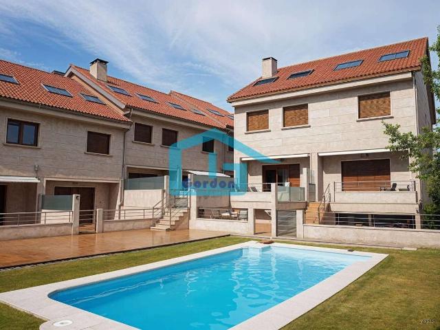 Casa chalet en Venta en Sanxenxo pueblo