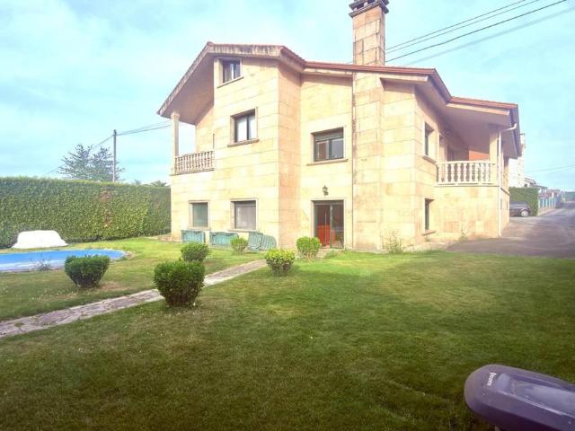 Casa chalet en Venta en San Cibrao das Viñas