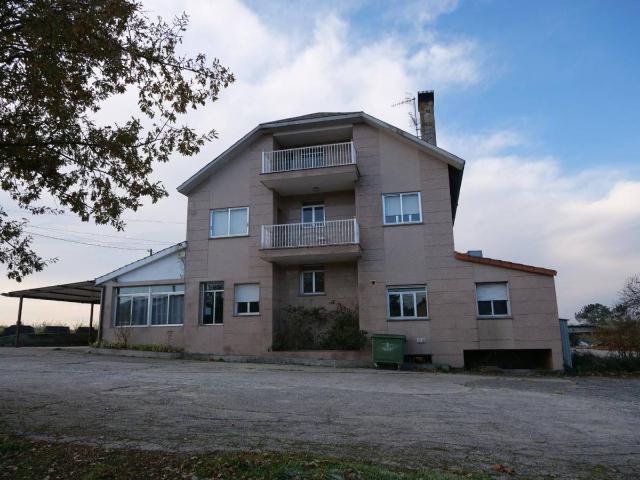 Casa chalet en Venta en San Cibrao das Viñas