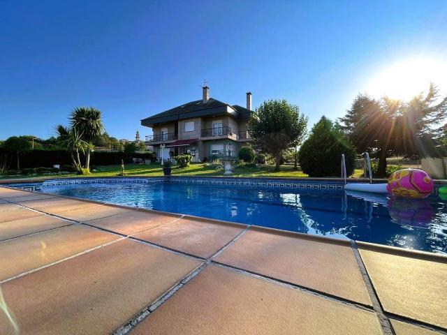 Casa chalet en Venta en San Cibrao das Viñas