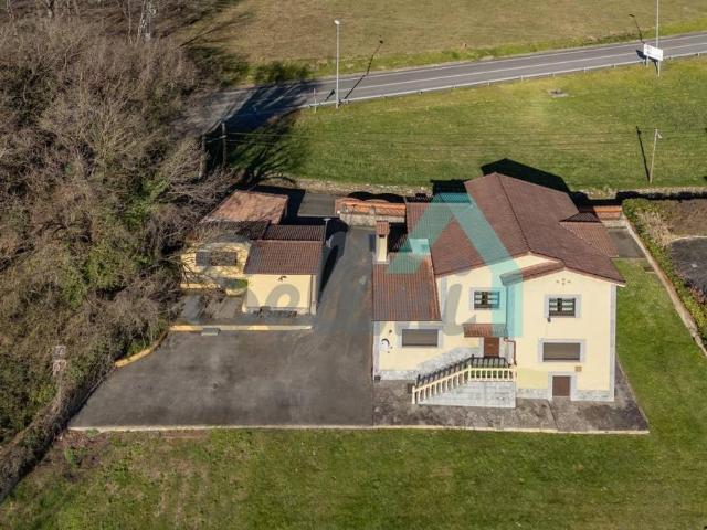 Casa chalet en Venta en San Claudio Trubia Las Caldas