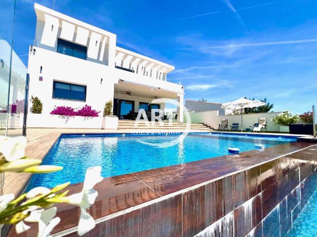 Casa chalet en Venta en San Antonio de Benagéber