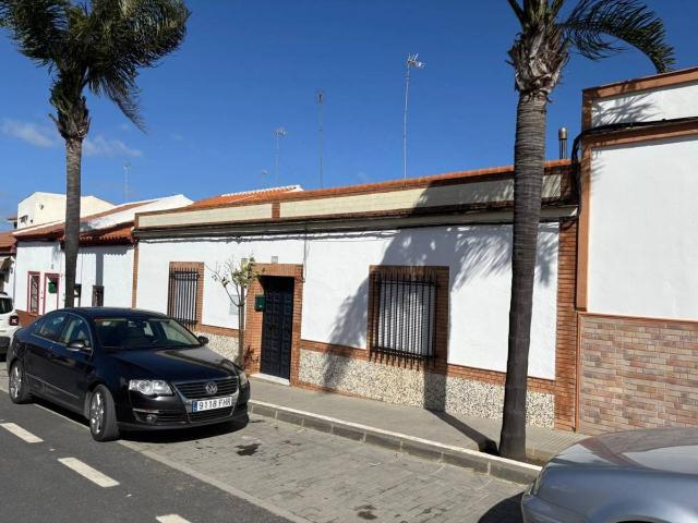 Casa chalet en Venta en San Bartolomé de la Torre