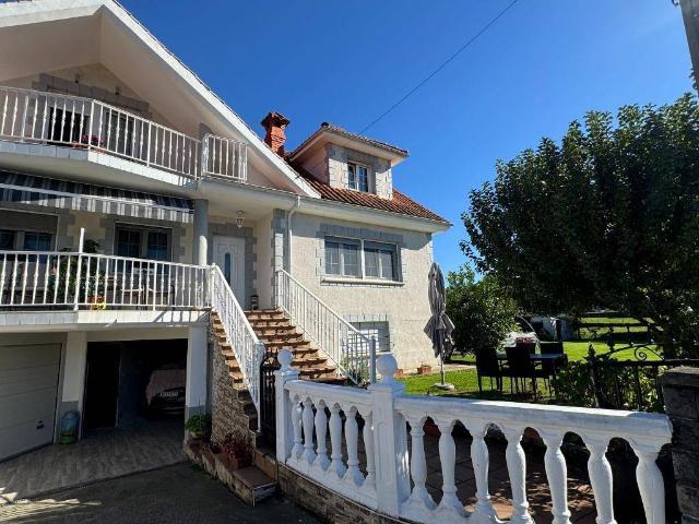 Casa chalet en Venta en San Felices de Buelna