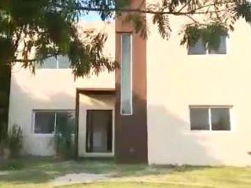 Casa Chalet en Venta en San Francisco, Villanueva, Tigre