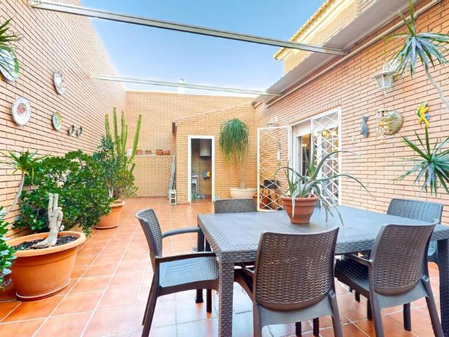 Casa chalet en Venta en San Luis