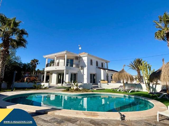 Casa chalet en Venta en San Miguel de Salinas